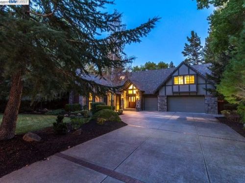 2720 Mossy Oak Dr, Danville, CA 94506-2118