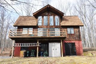 225 Three Oaks Dr, Gore, VA 22637-1844