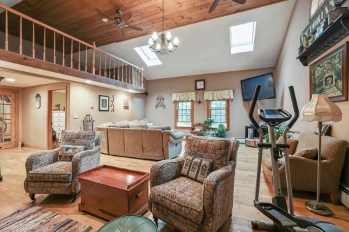 91 Hamwoods Rd, Alton NH  03809-5038 exterior