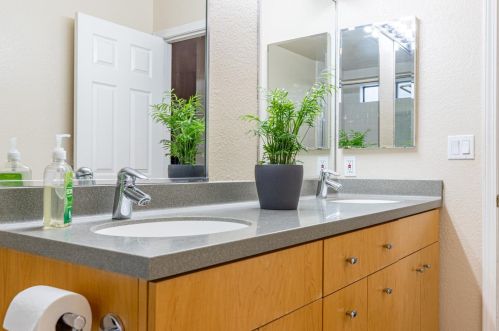 1216 Glenbrook Way, Modesto CA  95355-3676 exterior