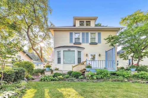 835 Jackson St, Green Bay, WI 54301-3515