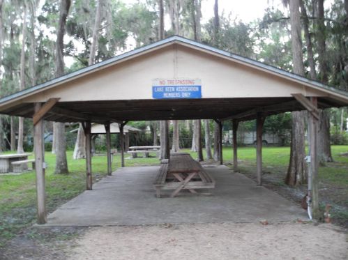 18717 Hamilton St, Lutz FL  33549-3820 exterior