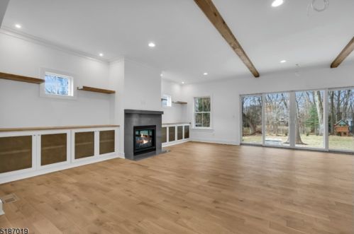 7 Maple St, Chatham Township NJ  07928-1624 exterior