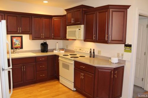 3201 Rio Vista Dr, Mahwah NJ  07430-4002 exterior