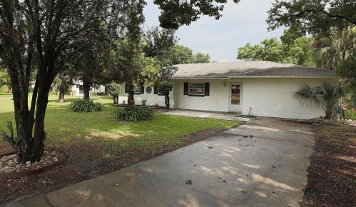 16944 Cumbermoore Ln, Umatilla, FL 32784-9273