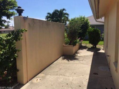 1023 37th St, Cape Coral, FL 33914-7930
