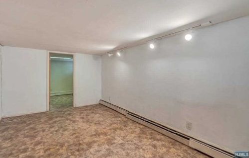 131 Bergen Ave, Ridgefield Park NJ  07660-1521 exterior