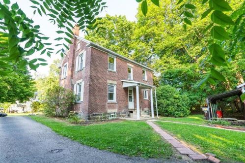 610 Terrace Ave, Grove City, PA 16127-1928
