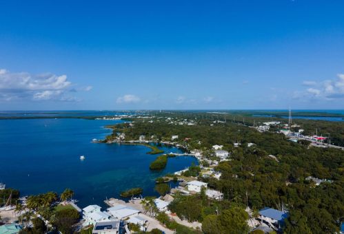 355 Buttonwood Shores Dr, Key Largo FL  33037-2403 exterior