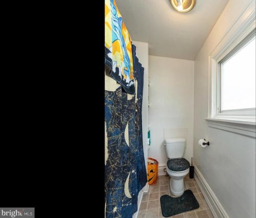 333 Spruce St, Harrisburg PA  17113-2419 exterior