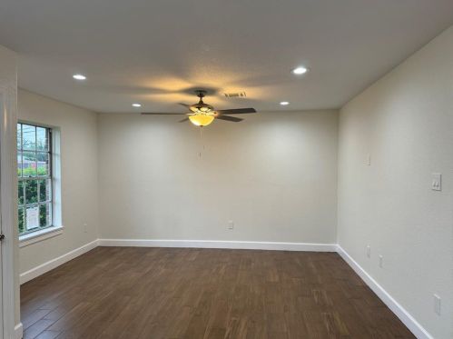 1014 Avenue K, South Houston, TX 77587-4738