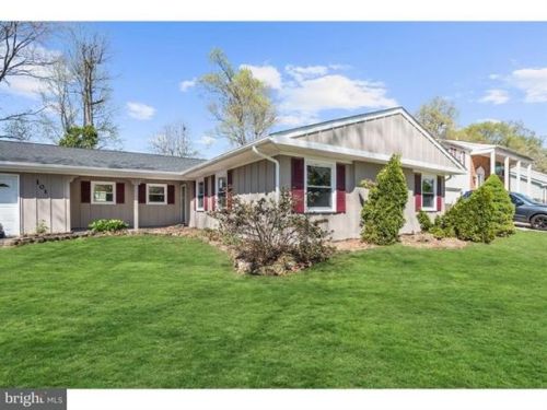 101 Niagara Ln, Willingboro, NJ 08046-1224
