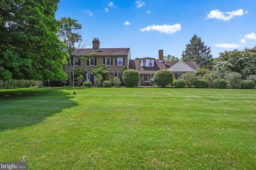 111 Birch Rd, Carlisle, PA 17015-9708