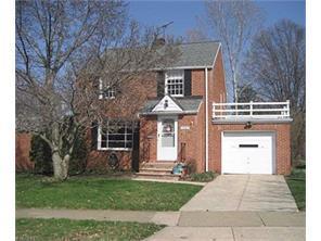 1353 Villa Dr, Cleveland OH  44121-2901 exterior