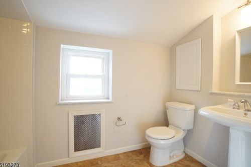 139 Farley Ave, Fanwood NJ  07023-1060 exterior