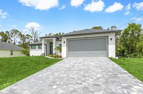 2421 18th Ave, Cape Coral, FL 33914-4018