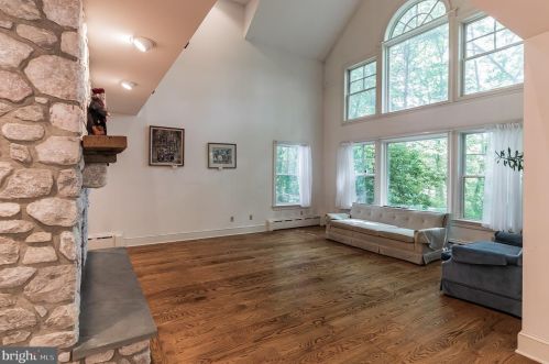 2450 Old Forty Foot Rd, Harleysville, PA 19438-2828