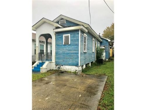 457 Sala Ave, Westwego, LA 70094-3654