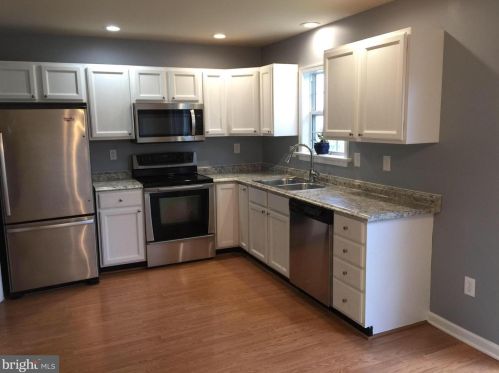 16 Warwick Cir, Navy Sup Dpt, PA 17050-2643