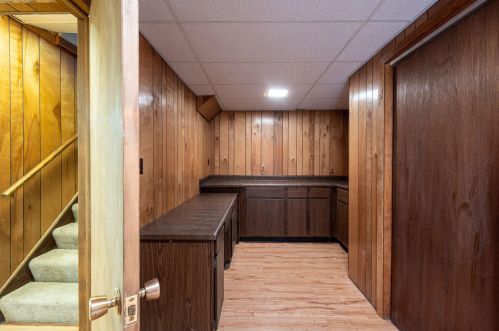 1545 Cedar Ln, Milwaukee WI  53217-1102 exterior