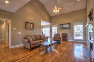 1407 Charleston Ln, Columbia TN  38401-7372 exterior