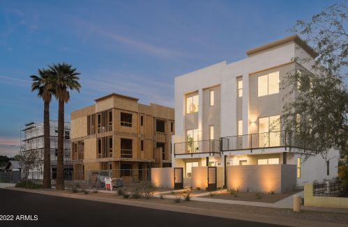 825 9th Ave, Phoenix AZ 85007-2315 exterior