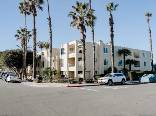 4402 Mentone St, San Diego CA 92107-1067 exterior