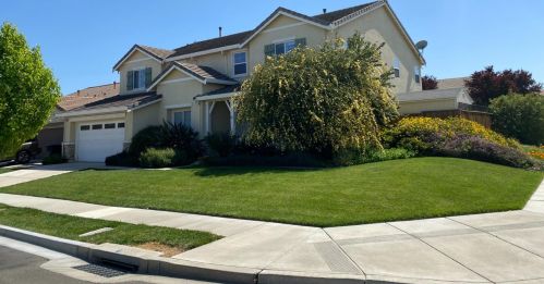 1440 Phlox Dr, Grayson, CA 95363-8359