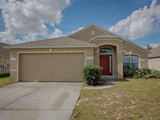 4078 Waltham Forest Dr, Tavares, FL 32778-5725