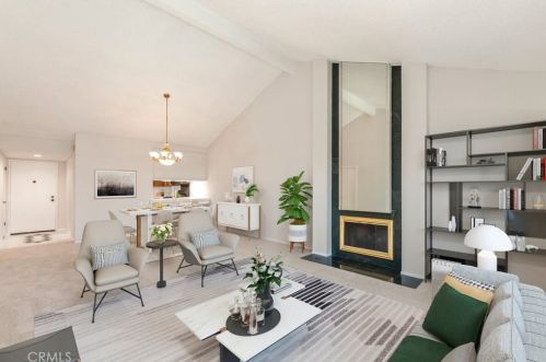 2512 Willow St, Long Beach, CA 90755-6316