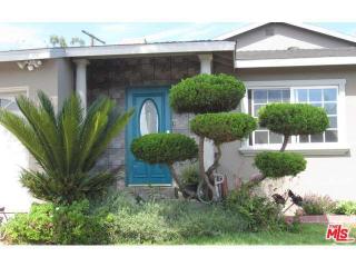 8730 Yorktown Ave, Los Angeles, CA 90045-4135