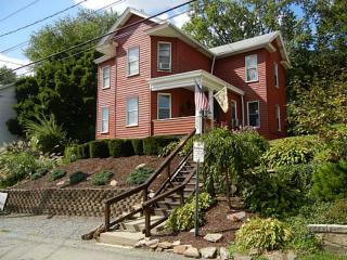 555 Franklin St, Freeport, PA 16229-1217