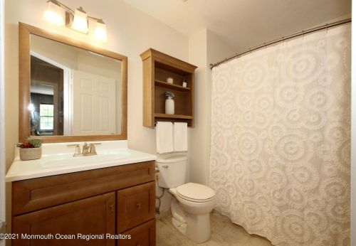 3402 James Ct, Middletown NJ  07748-3470 exterior