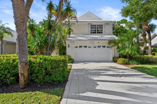 30 Windsor Ln, West Palm Beach, FL 33418-7188