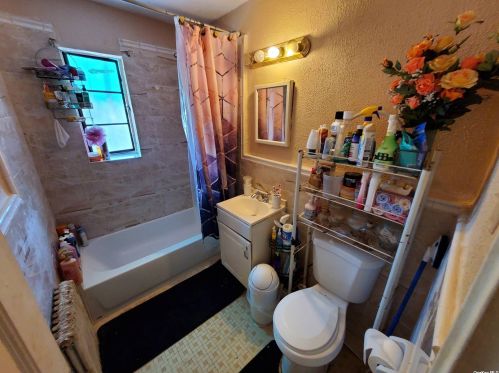 212-14 Hollis Ave, Jamaica, NY 11429-2808