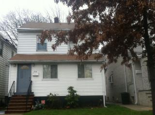 714 Spruce St, Roselle, NJ 07203-2134