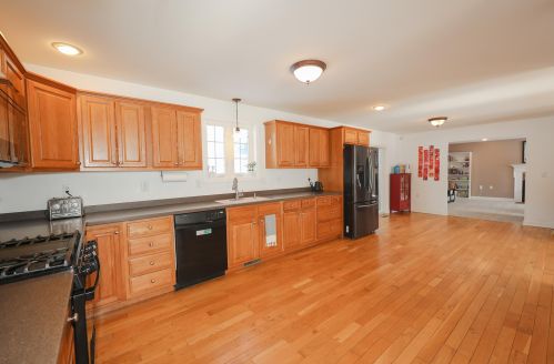 39 Bradford Cir, Hillsboro NH  03244-4864 exterior