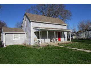 110 Center St, Maxwell, IN 46154-9707