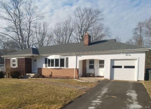 14 Walker Rd, Bridgeport, CT 06611-2421
