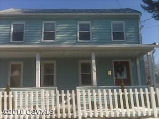 606 Pine St, Danville PA  17821-1527 exterior
