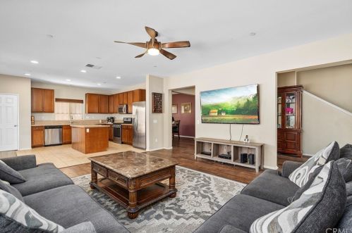 34122 Camelina St, Lake Elsinore CA  92532-2957 exterior