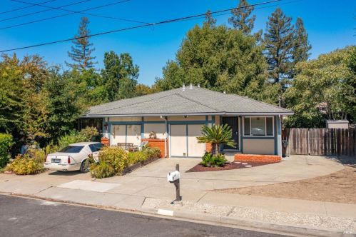 141 Gilbert Ct, Pacheco, CA 94553-5723