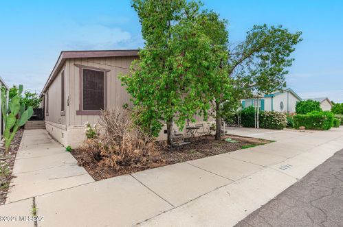 1704 Coralbrooke Dr, Tucson, AZ 85705-7104