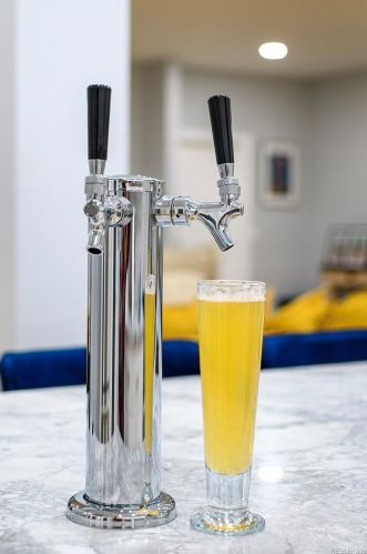 2111 Franklin St, Denver CO 80205-3905 exterior