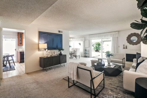 26412 Circle Knoll Ct, Santa Clarita, CA 91321-1321