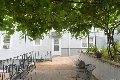 535 Locust St, Mount Vernon, NY 10552-2641