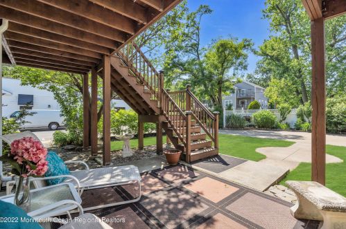 50 Ocean Ave, Monmouth Hills NJ  07732-1410 exterior