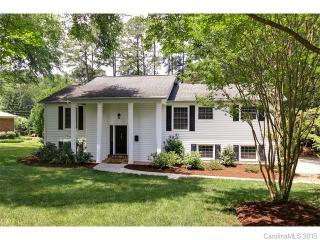 945 Bridlepath Ln, Charlotte, NC 28211-2021