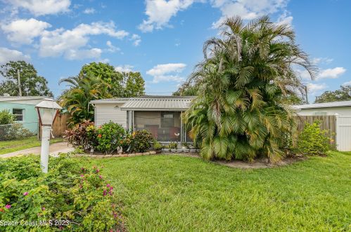 1720 5th Ave, Vero Beach, FL 32960-5611