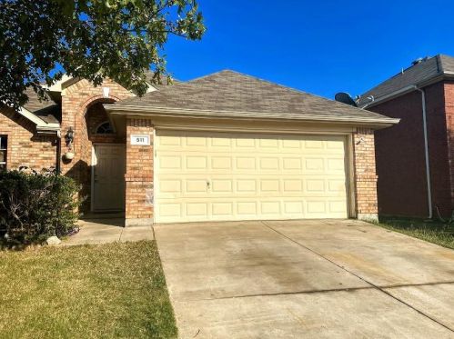 511 Brasher Ln, Euless, TX 76040-2902